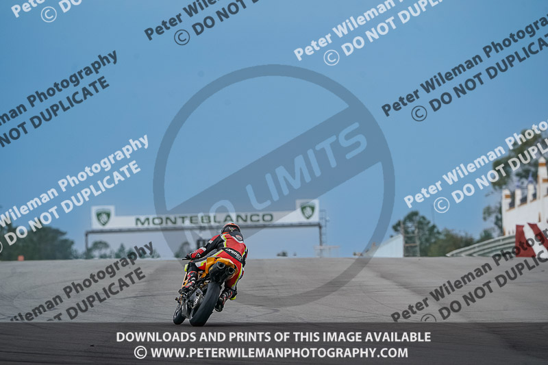 cadwell no limits trackday;cadwell park;cadwell park photographs;cadwell trackday photographs;enduro digital images;event digital images;eventdigitalimages;monteblanco trackday photographs;no limits trackdays;peter wileman photography;racing digital images;trackday digital images;trackday photos